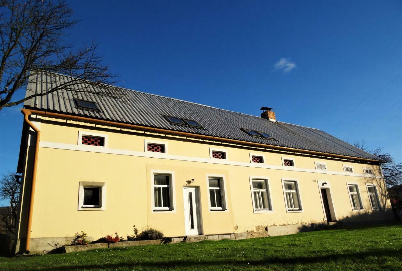 U Nás - Apartmán Zajíc Vapenna Esterno foto