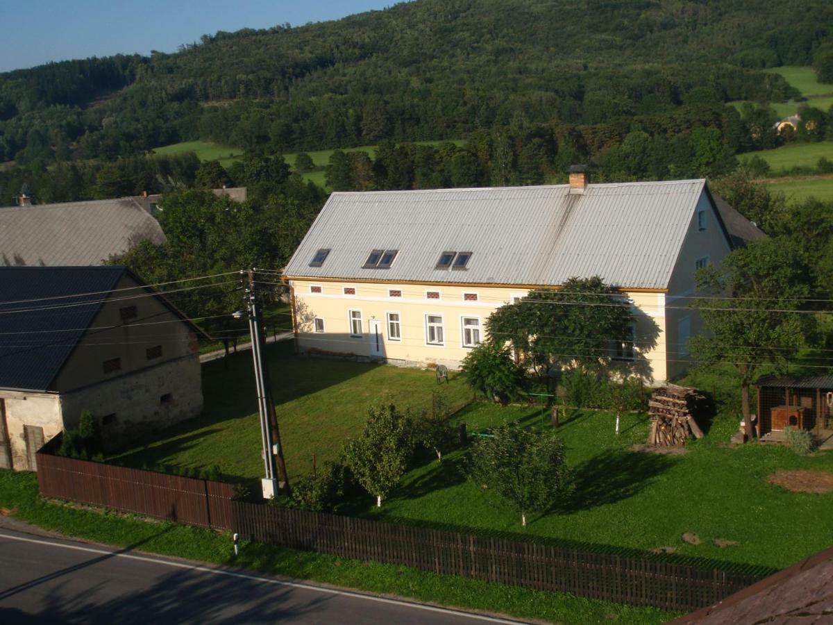 U Nás - Apartmán Zajíc Vapenna Esterno foto